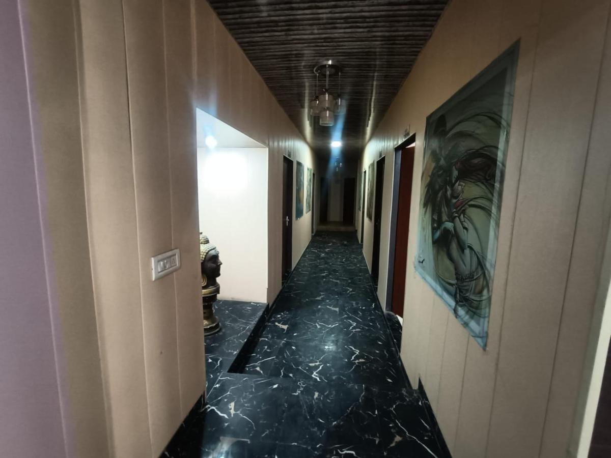 Hotel Yamnotri Dham Vrindāvan Exteriér fotografie