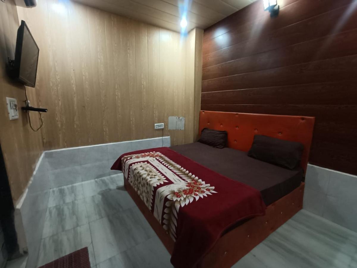 Hotel Yamnotri Dham Vrindāvan Exteriér fotografie