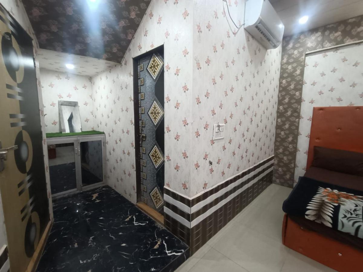 Hotel Yamnotri Dham Vrindāvan Exteriér fotografie