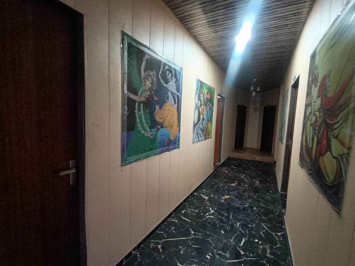 Hotel Yamnotri Dham Vrindāvan Exteriér fotografie
