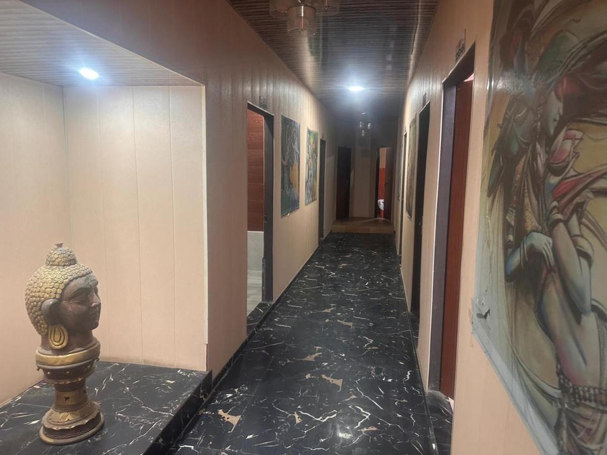 Hotel Yamnotri Dham Vrindāvan Exteriér fotografie