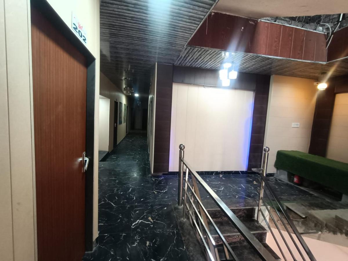 Hotel Yamnotri Dham Vrindāvan Exteriér fotografie