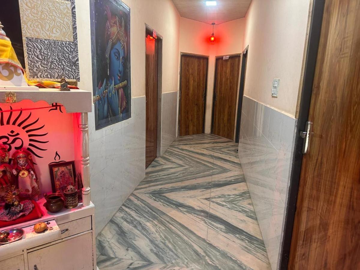 Hotel Yamnotri Dham Vrindāvan Exteriér fotografie