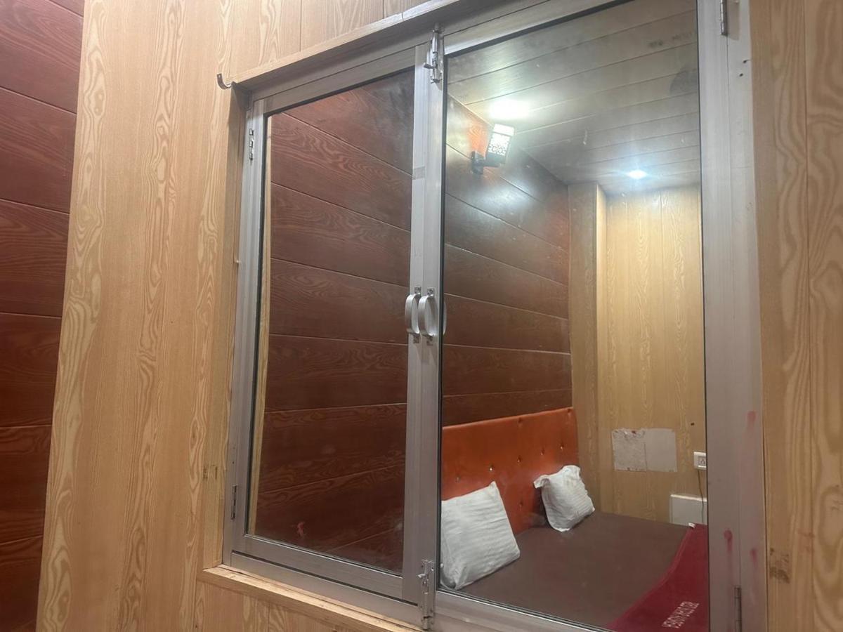 Hotel Yamnotri Dham Vrindāvan Exteriér fotografie